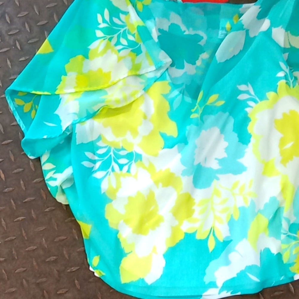 Ruby Ltd  size large green and yellow floral top
